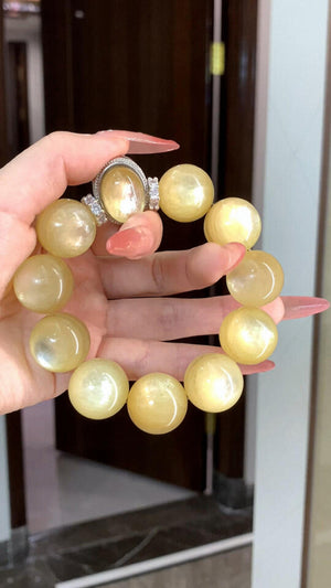 Luminous Golden Jade Bead Bracelet with Gemstone Accent QJ06